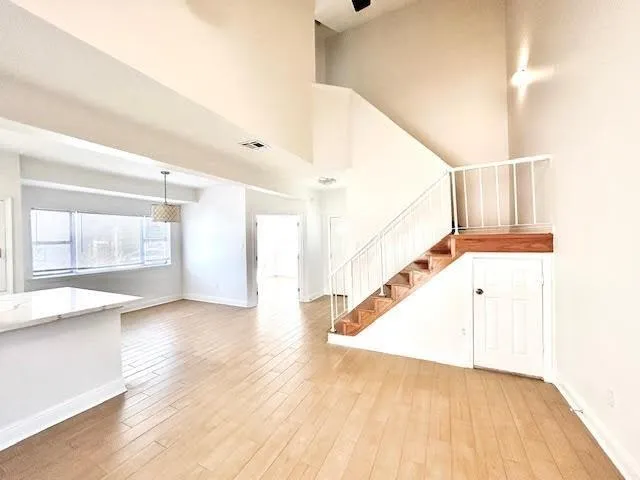 $2,000 | 113 Lake Lynn Drive, Harvey, LA 70058