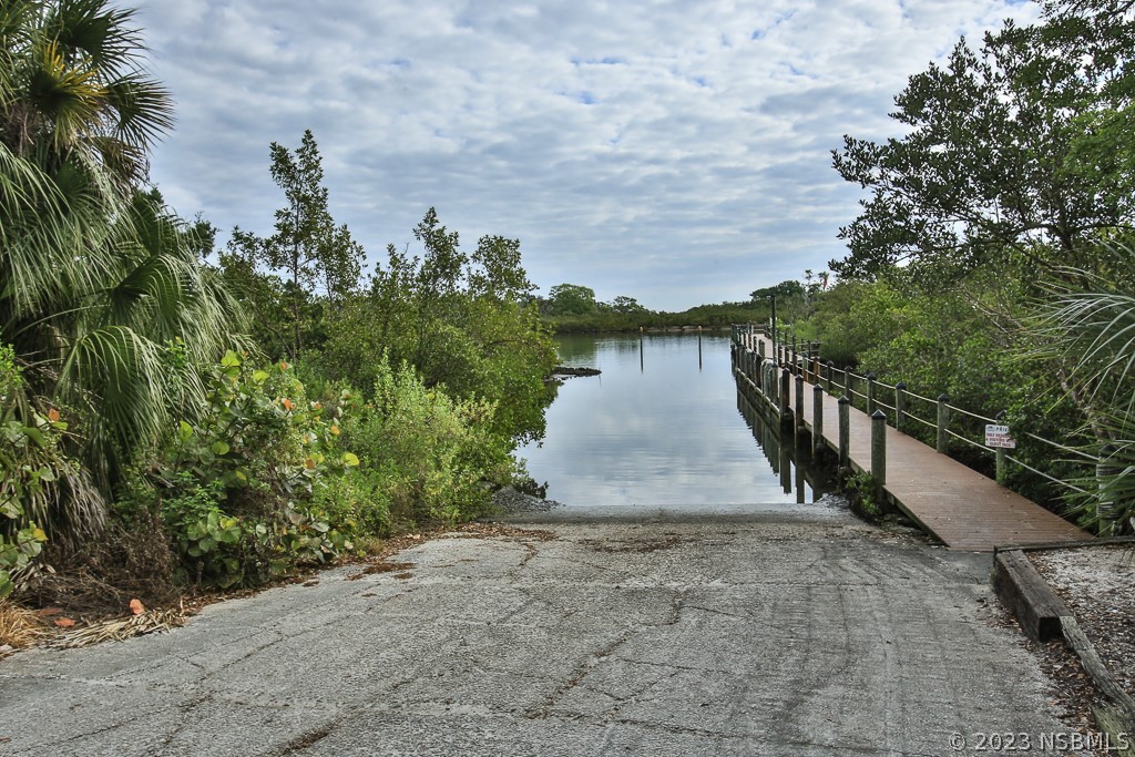 802 Navigators Way Edgewater, FL 32141 - Photo 31 of 44