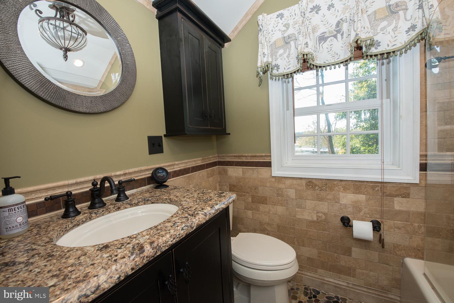 406 Homestead Road Wayne, PA 19087 - Photo 26 of 39 2nd Floor Hall Bath