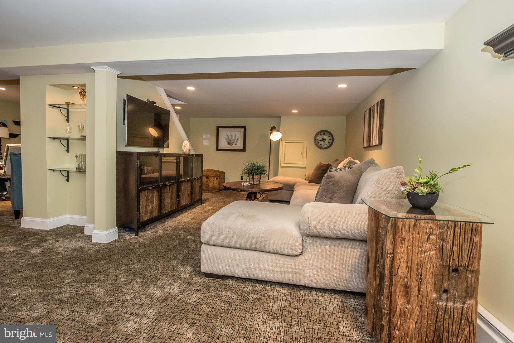 406 Homestead Road Wayne, PA 19087 - Photo 29 of 39 Spacious family room