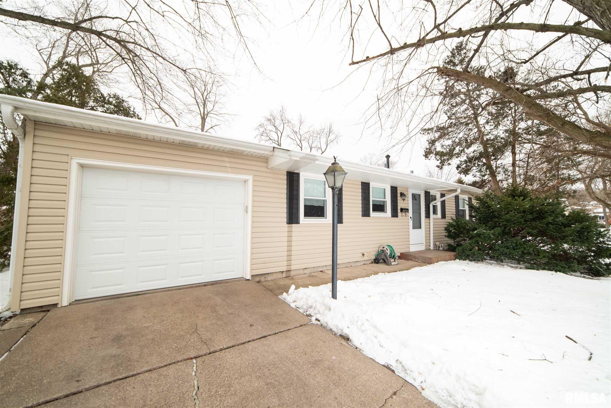 1525 Middle Road Bettendorf, IA 52722 - Photo 3 of 26 Gallery Image 3