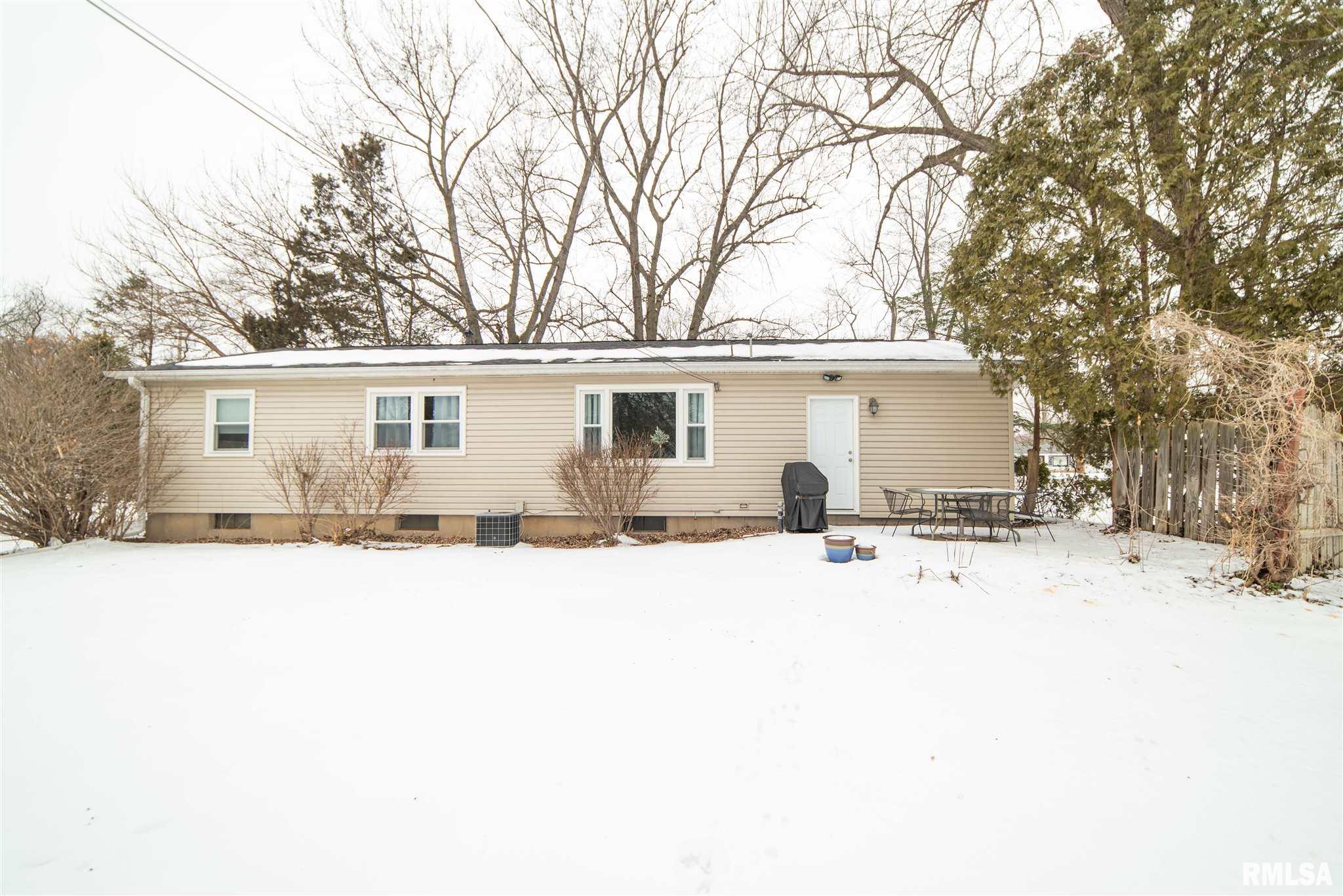 1525 Middle Road Bettendorf, IA 52722 - Photo 4 of 26 Gallery Image 4
