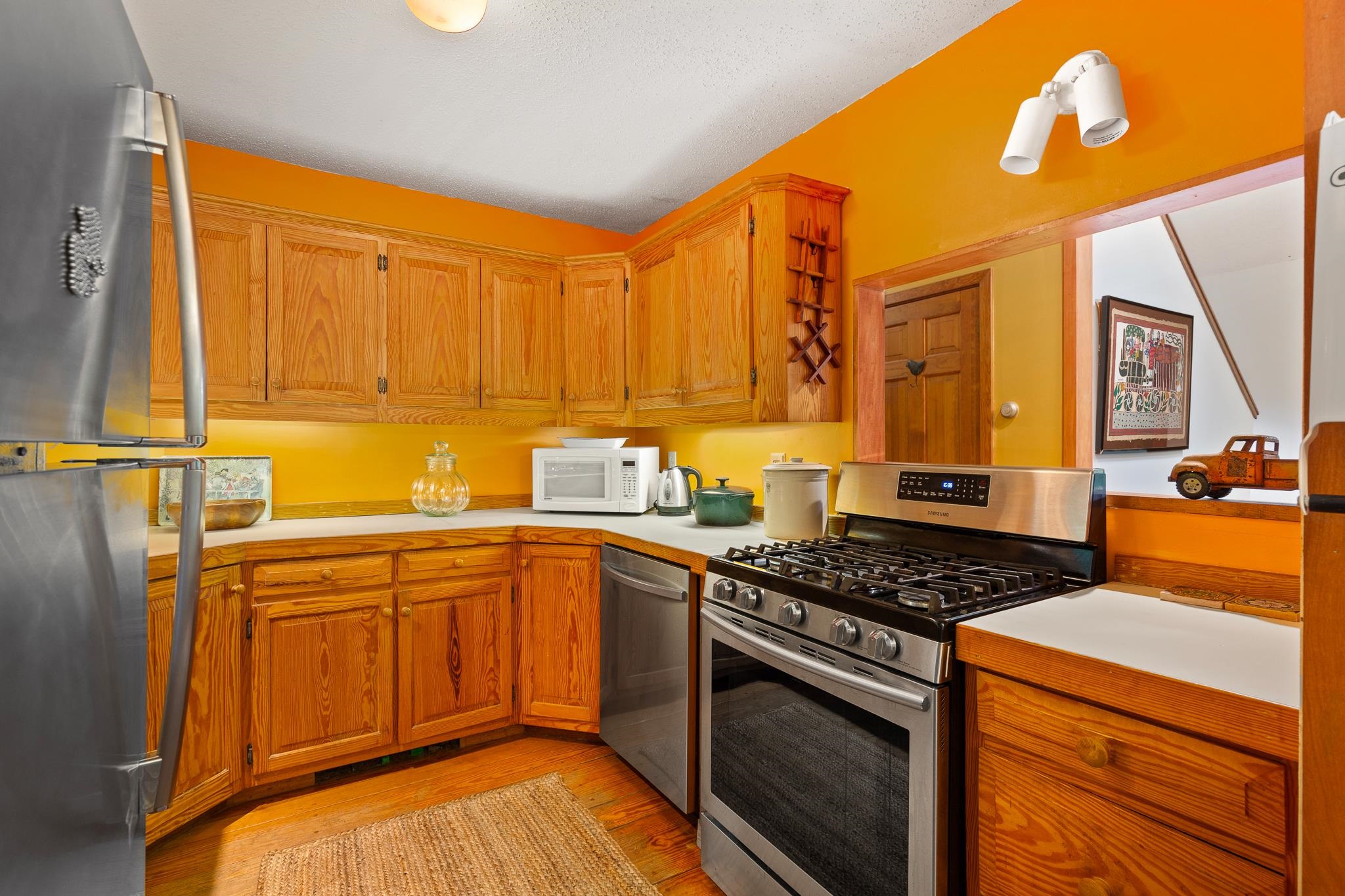 352 Edwins Pond Road Rochester, VT 05767 - Photo 2 of 52 Gallery Image 2