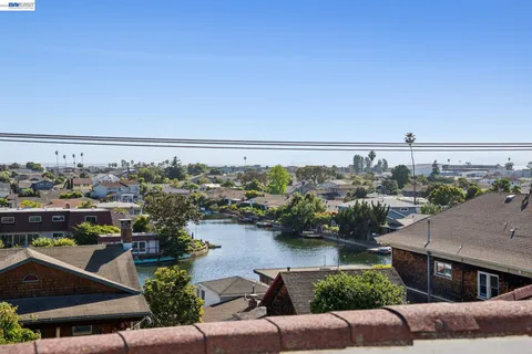 $1,899,000 | 2021 Clinton Avenue, Alameda, CA 94501