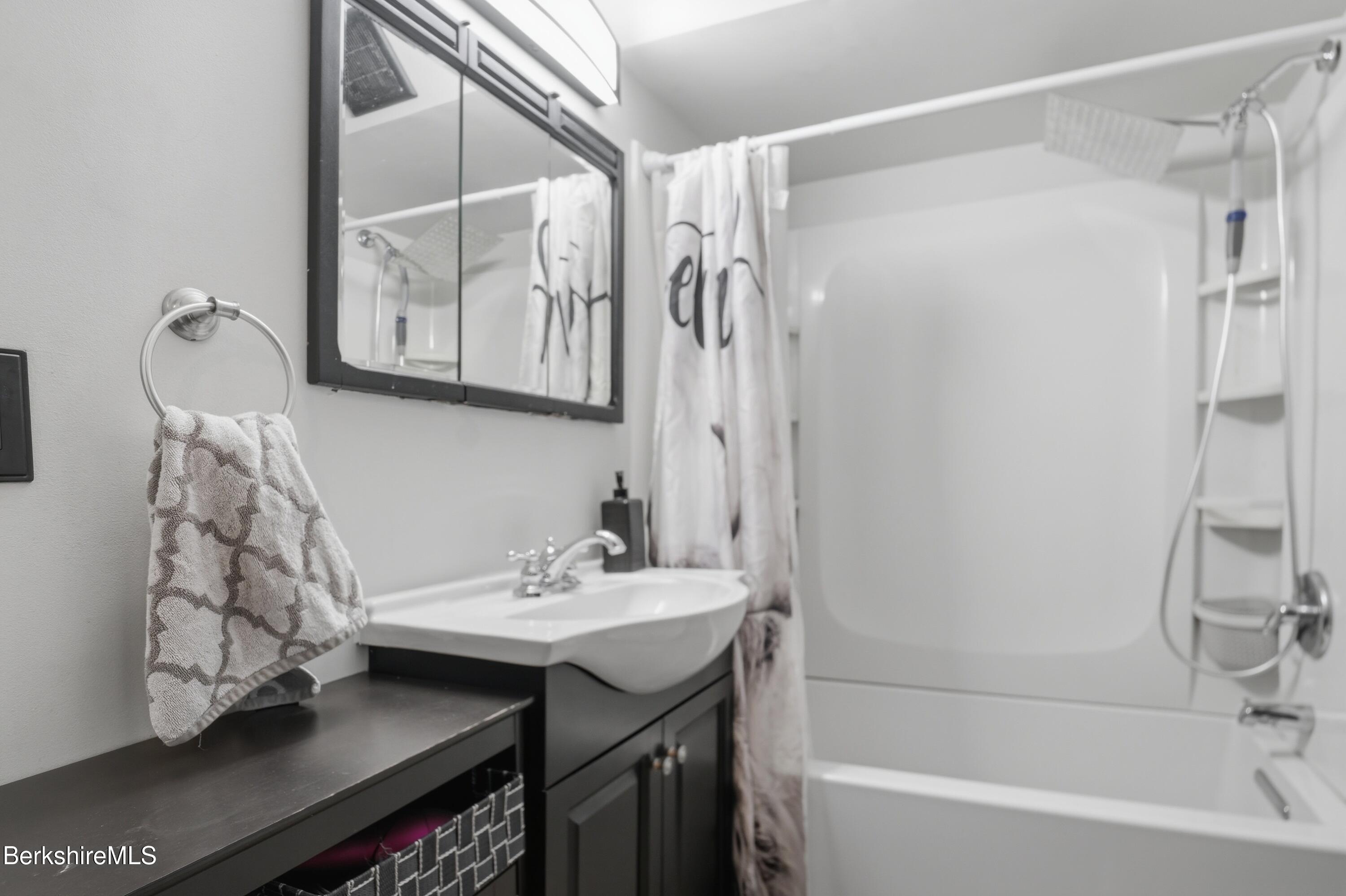 475 W Road Clarksburg, MA 01247 - Photo 28 of 47 Bathroom