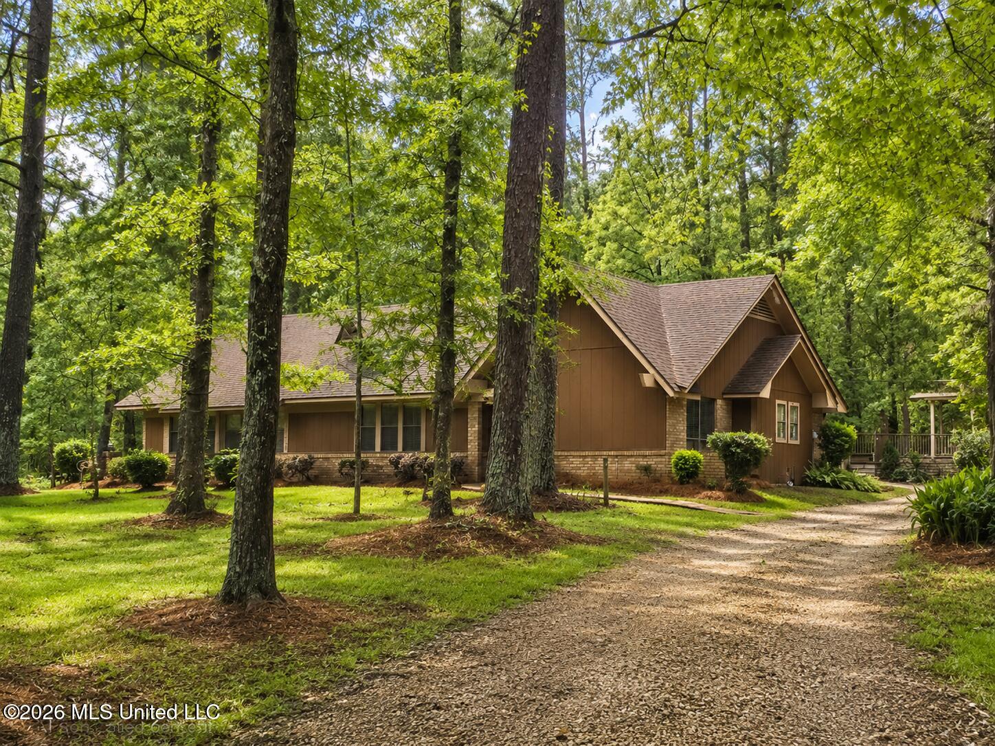 320 Springhill Drive Terry, MS 39170 - Photo 2 of 28 6095