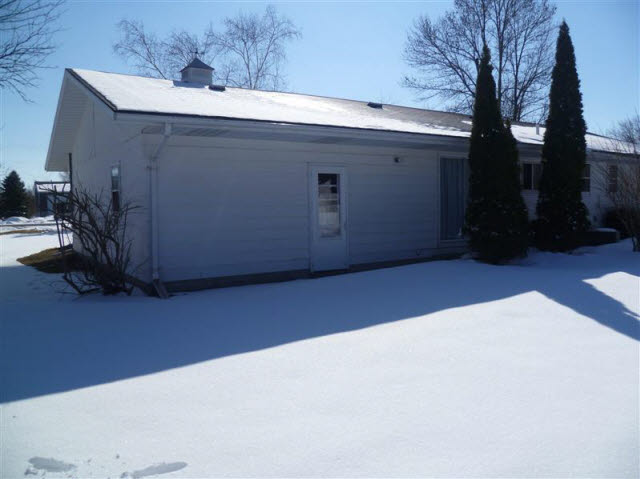 12308 West Freeland Road Freeland, MI 48623 - Photo 8 of 14 20065619-7.JPG