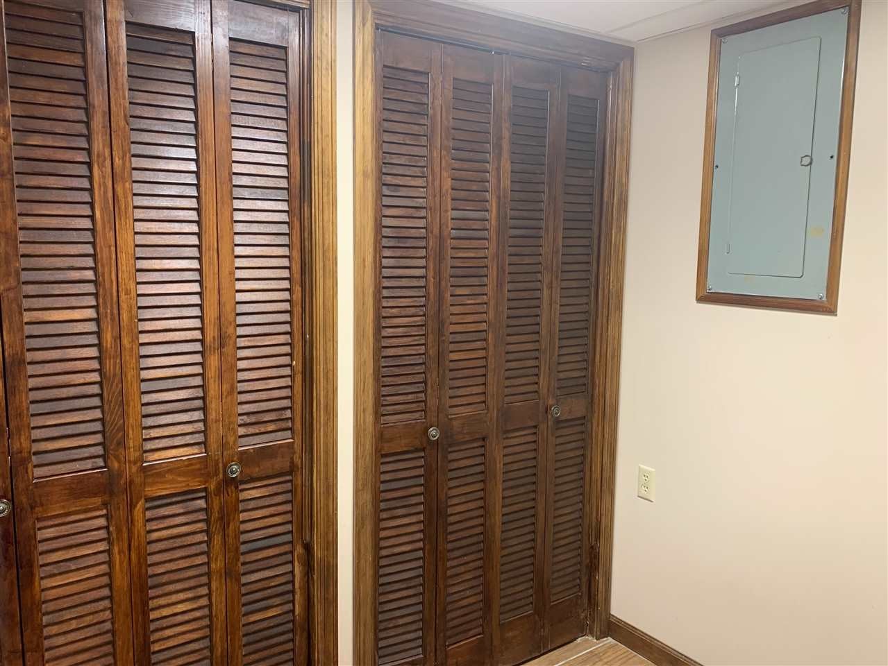 483 Kinser Road Cleveland, TN 37323 - Photo 18 of 40 a view of a bathroom with a window