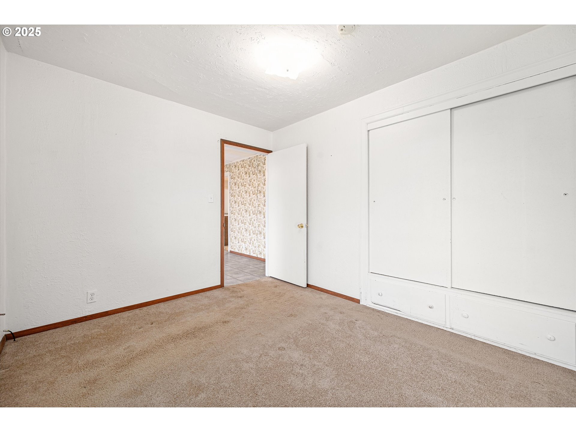 788 Southwest Cherry Street Dallas, OR 97338 - Photo 17 of 27