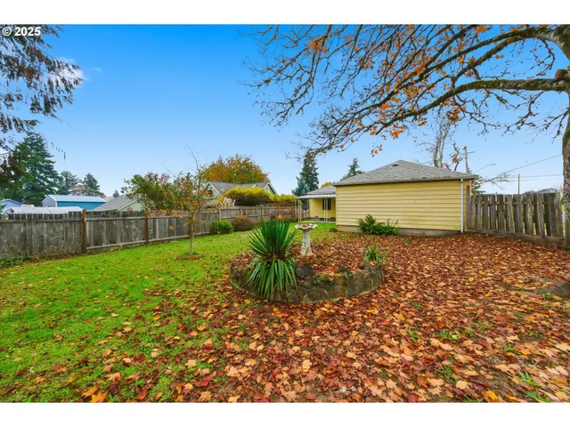 $290,000 | 788 Southwest Cherry Street, Dallas, OR 97338