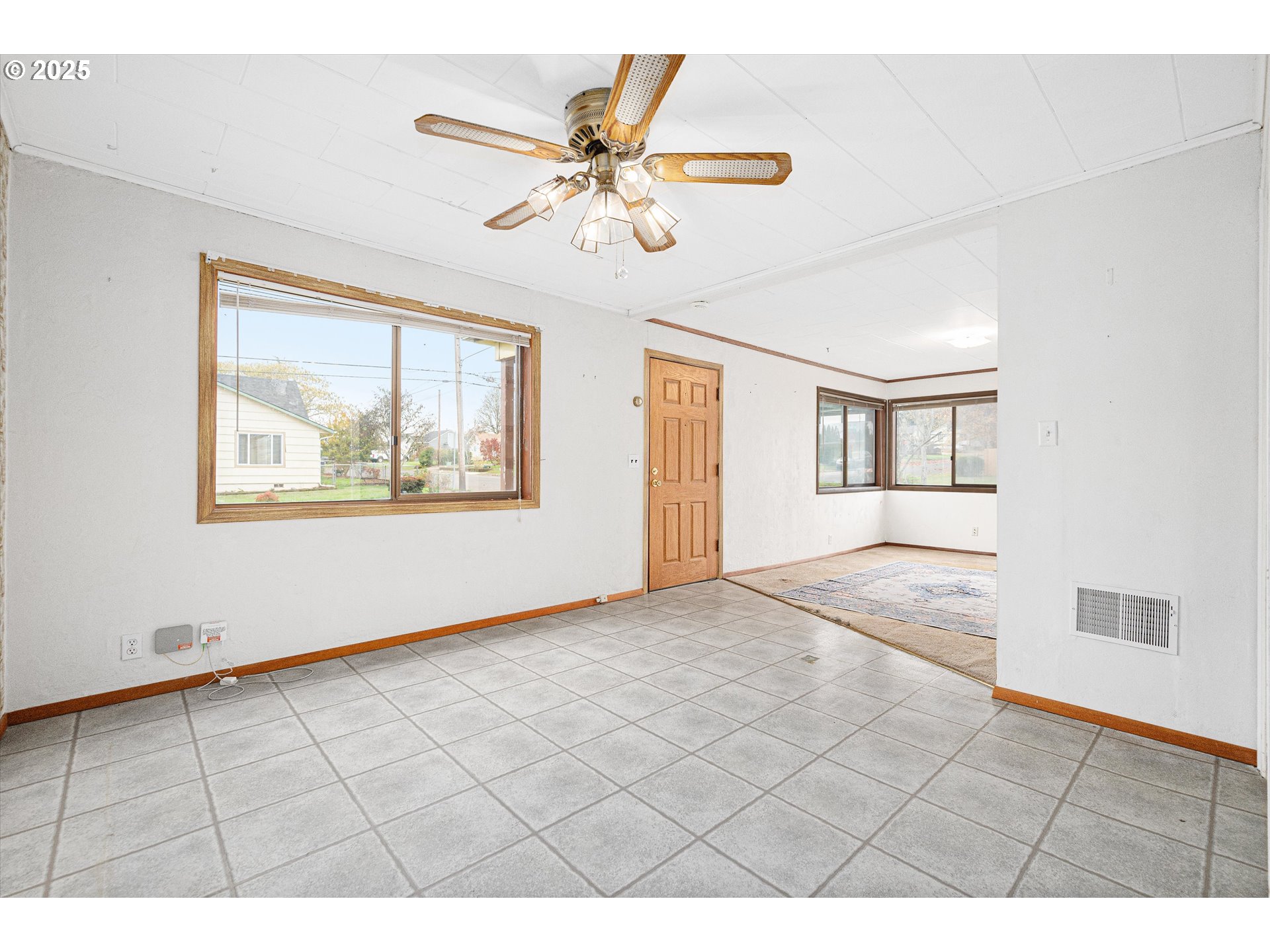 788 Southwest Cherry Street Dallas, OR 97338 - Photo 8 of 27