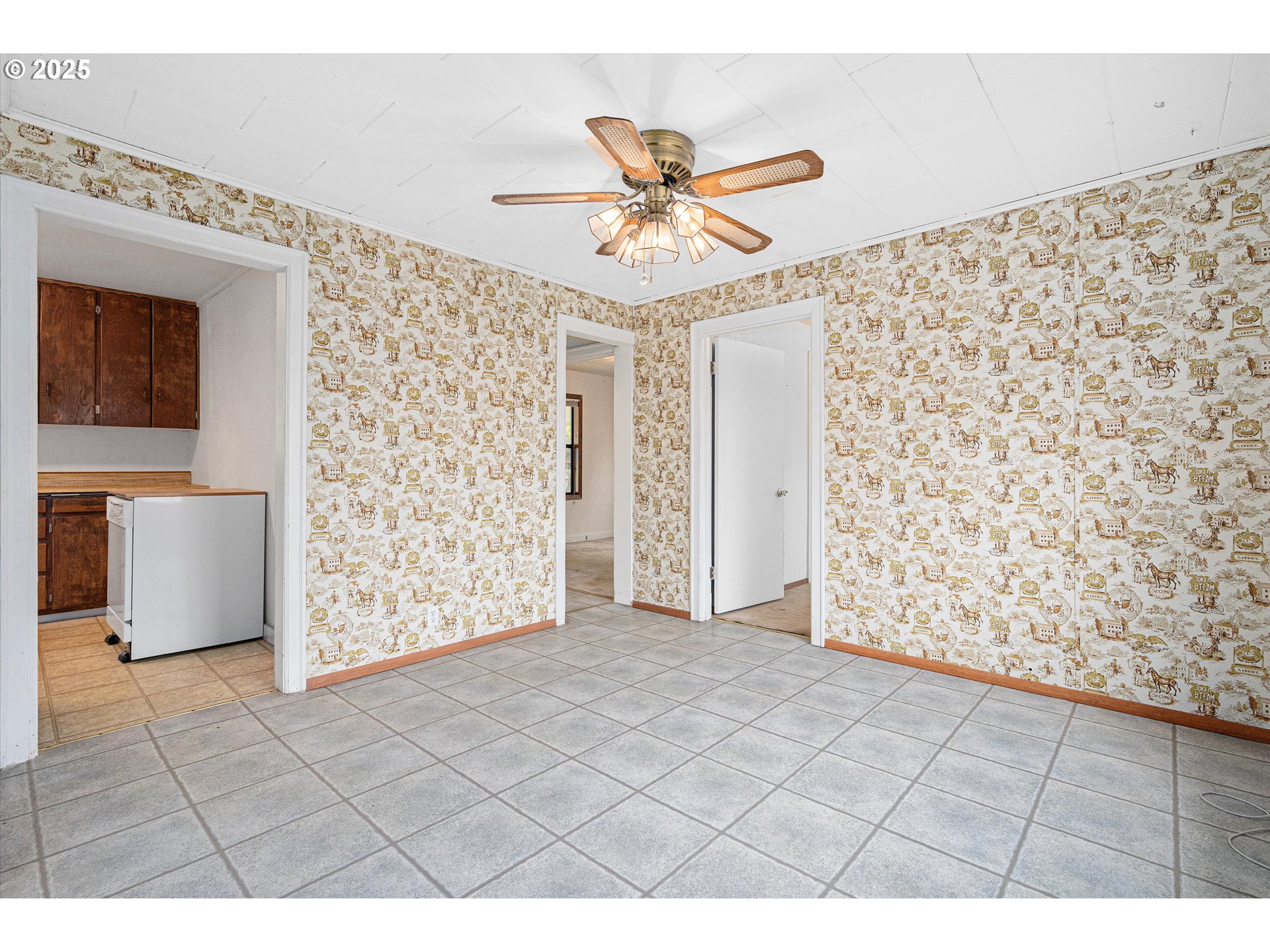 788 Southwest Cherry Street Dallas, OR 97338 - Photo 10 of 27