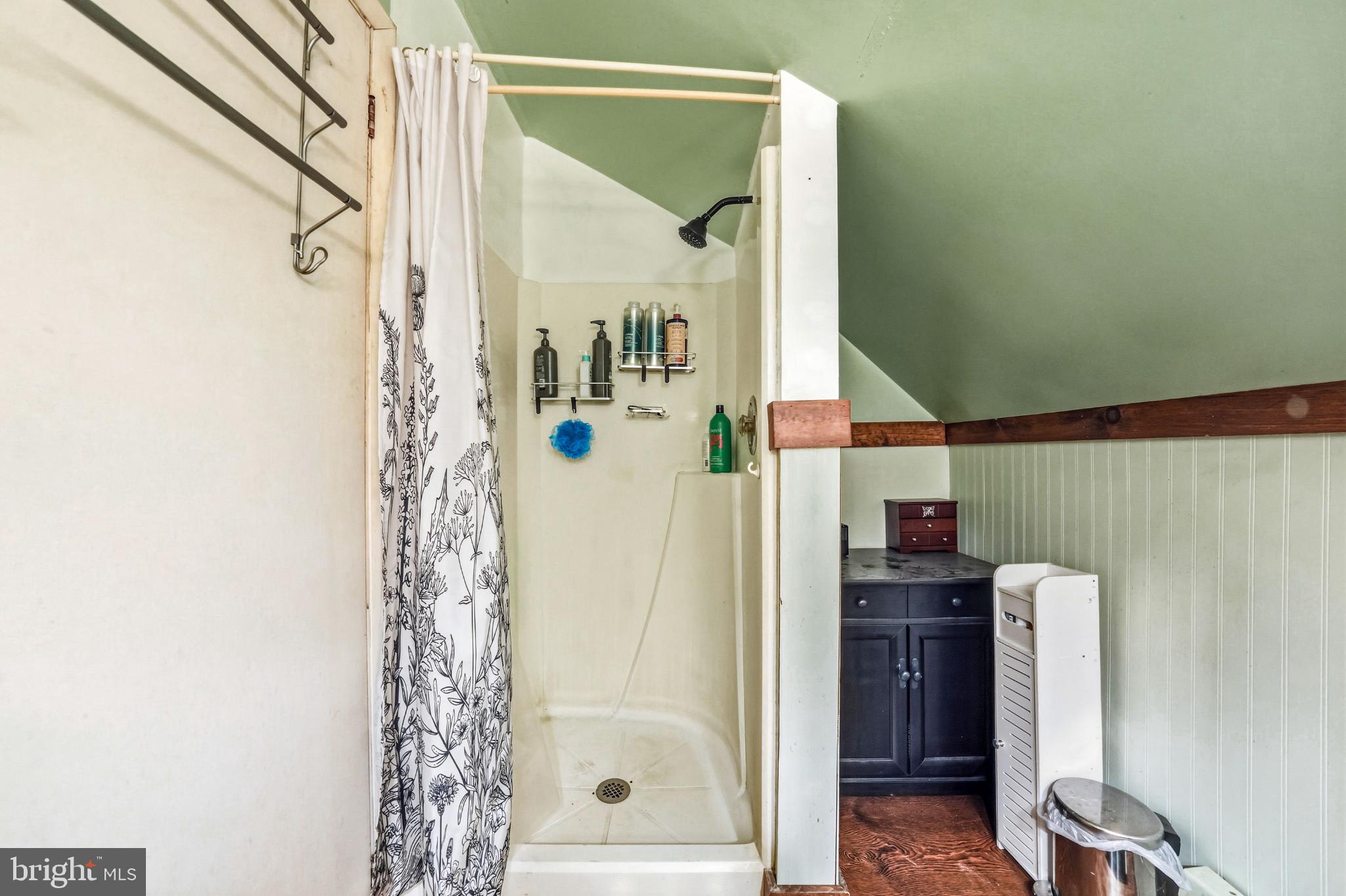 4 Townsend Avenue Bridgeton, NJ 08302 - Photo 25 of 38 Charming shower nook with vintage flair.