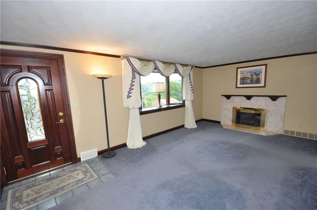 5110 Raintree Drive Pittsburgh, PA 15236 - Photo 7 of 23 Gallery Image 7