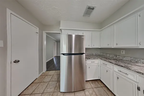 $2,390 | 25402 Elm Creek Drive, Spring, TX 77380