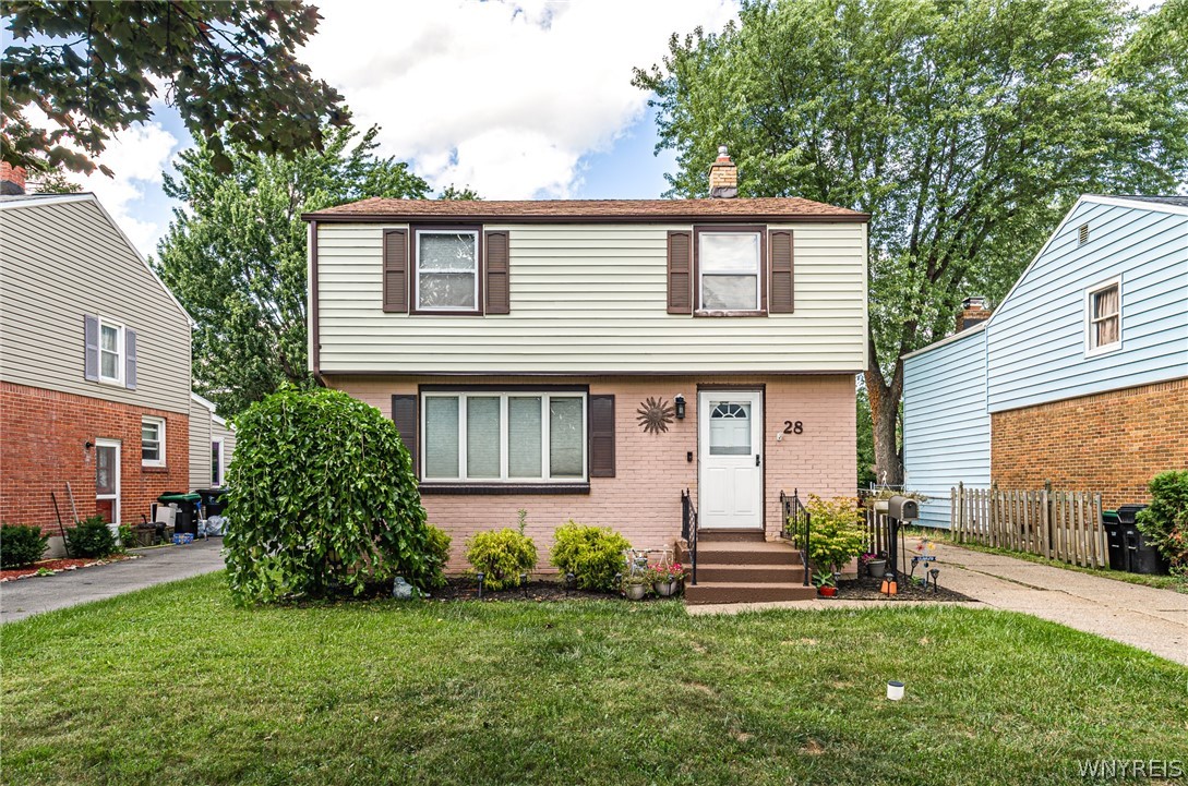 Welcome Home to 28 Fenwick Road!