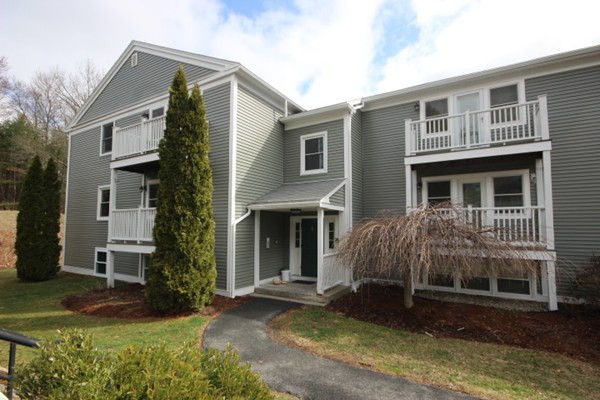 48 Evergreen Road, Unit 213 Northampton, MA 01053 - Photo 1 of 20