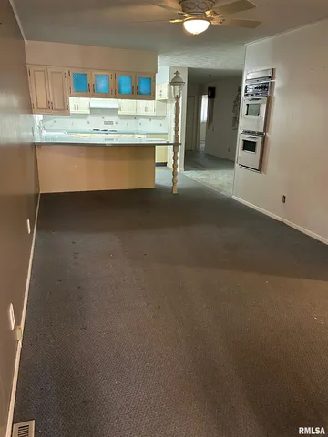 $160,000 | 306 East Poplar Street, Taylorville, IL 62568