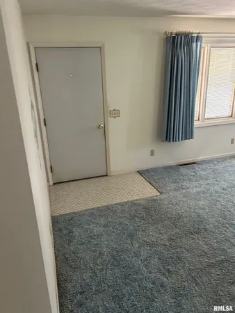 $160,000 | 306 East Poplar Street, Taylorville, IL 62568