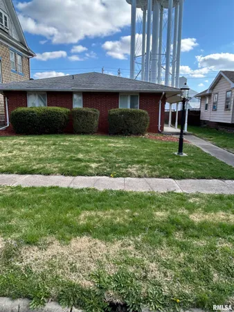 $160,000 | 306 East Poplar Street, Taylorville, IL 62568