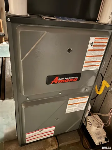 $160,000 | 306 East Poplar Street, Taylorville, IL 62568