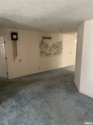 $160,000 | 306 East Poplar Street, Taylorville, IL 62568