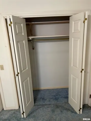 $160,000 | 306 East Poplar Street, Taylorville, IL 62568