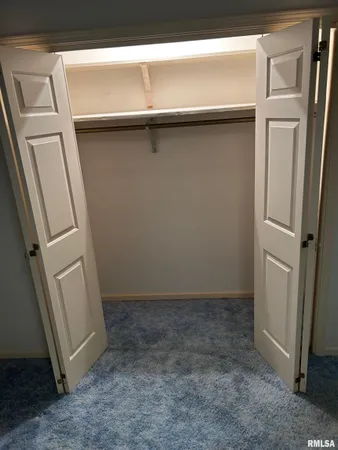 $160,000 | 306 East Poplar Street, Taylorville, IL 62568