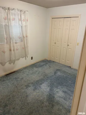 $160,000 | 306 East Poplar Street, Taylorville, IL 62568