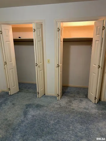 $160,000 | 306 East Poplar Street, Taylorville, IL 62568