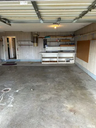 $160,000 | 306 East Poplar Street, Taylorville, IL 62568