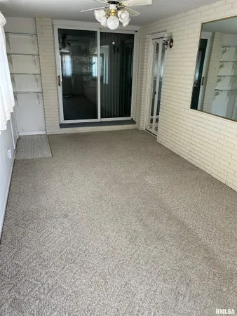 $160,000 | 306 East Poplar Street, Taylorville, IL 62568