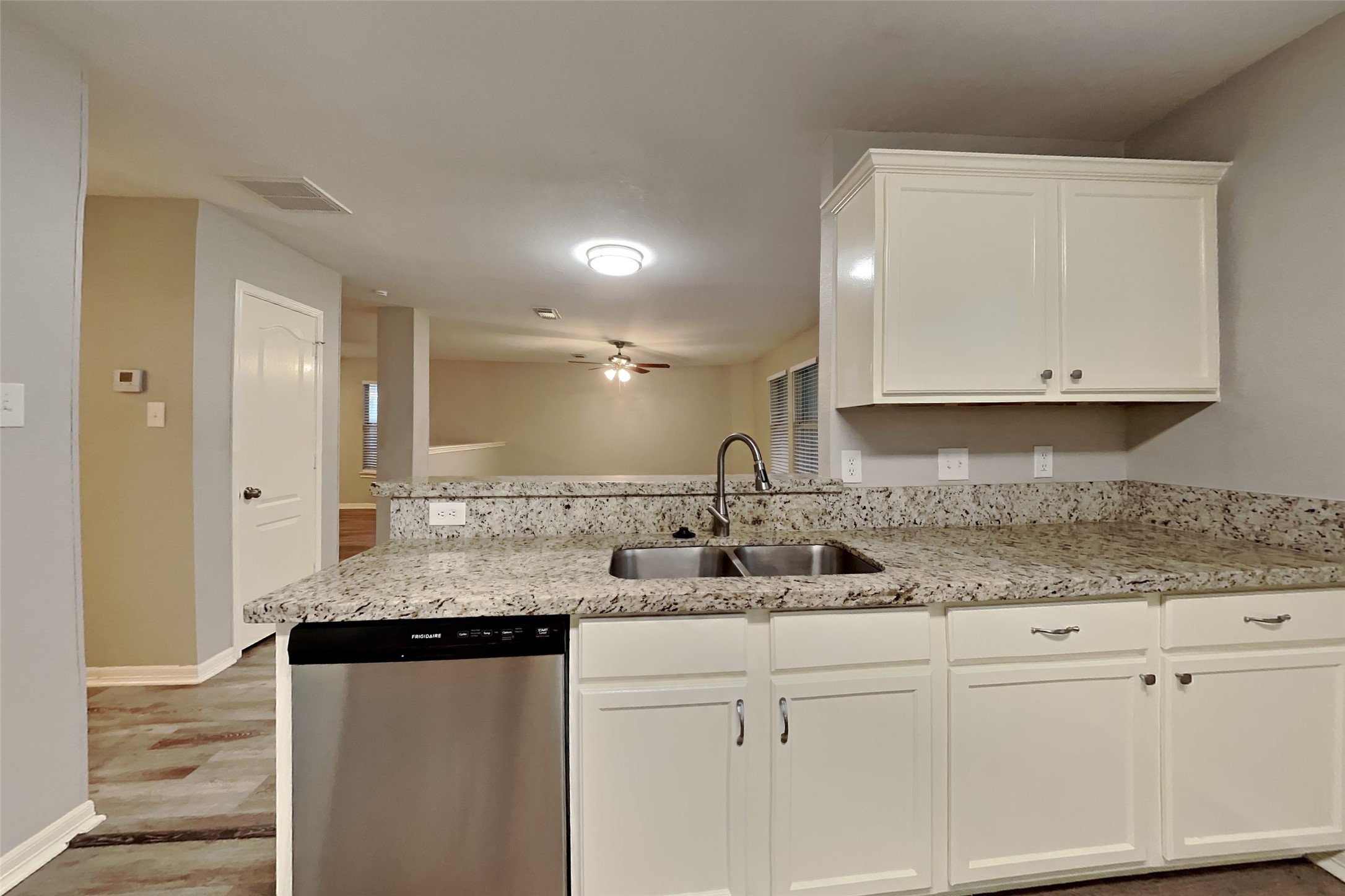 3719 Bridgebluff Lane Katy, TX 77449 - Photo 3 of 21
