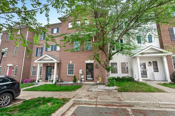 $530,000 | 18733 Falling River Drive, Gaithersburg, MD 20879