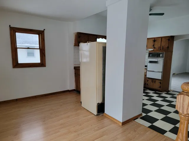 $180,000 | 63 West Richton Road, Steger, IL 60475