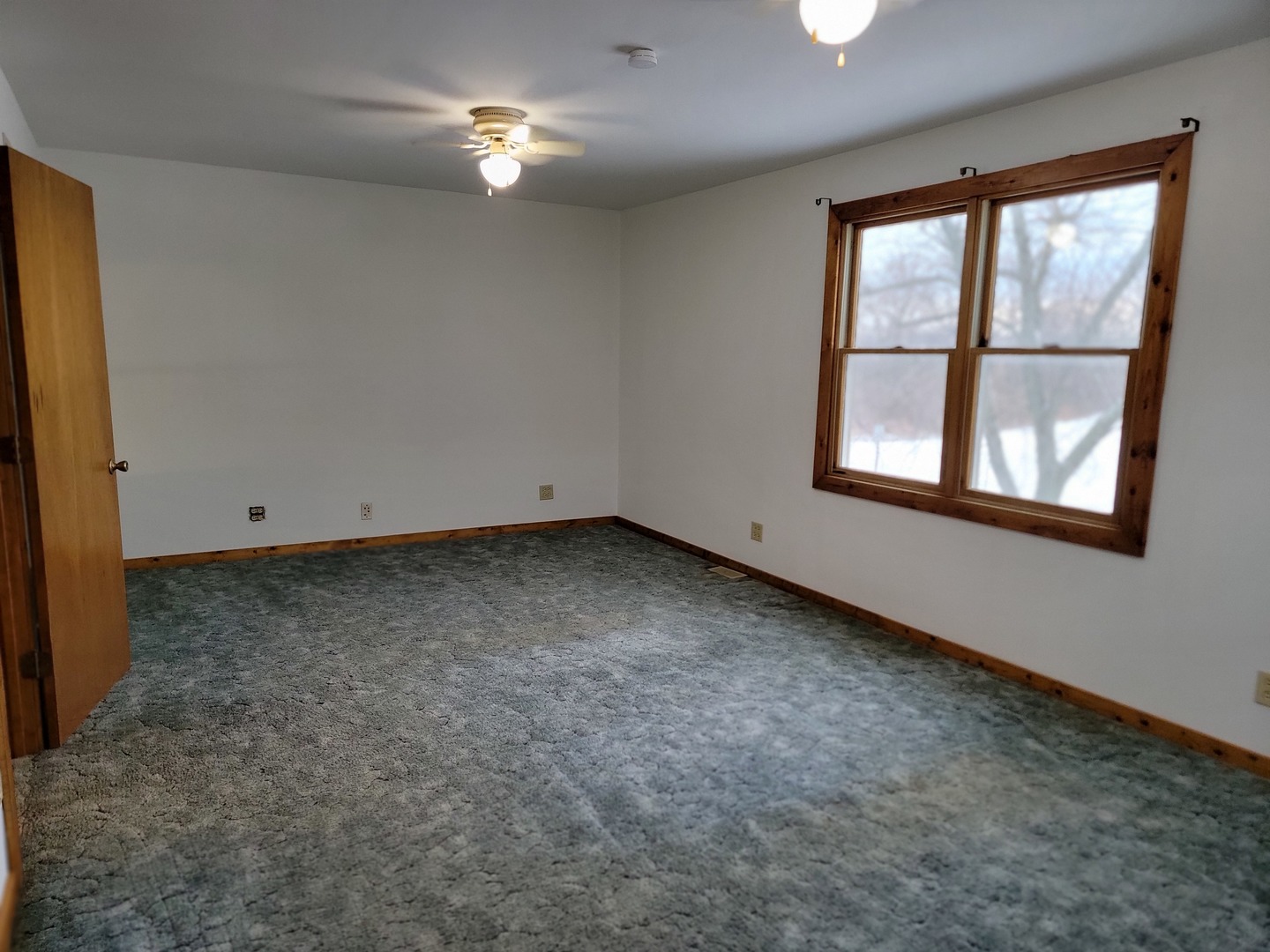 63 West Richton Road Steger, IL 60475 - Photo 36 of 48 an empty room with a window