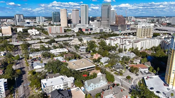 a picture of city view