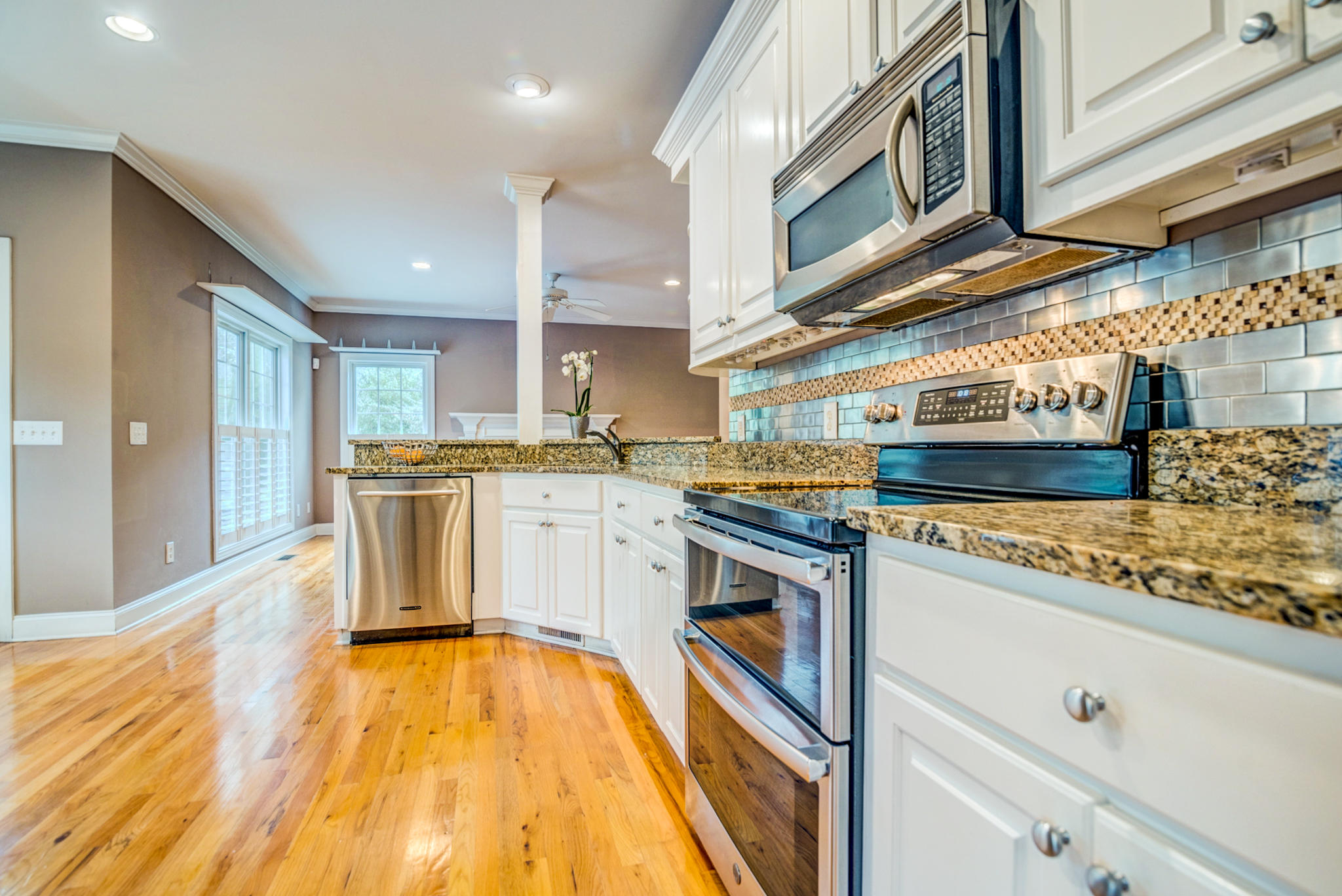 1301 Woodlock Road Mount Pleasant, SC 29464 - Photo 11 of 22 1301 Woodlock-20