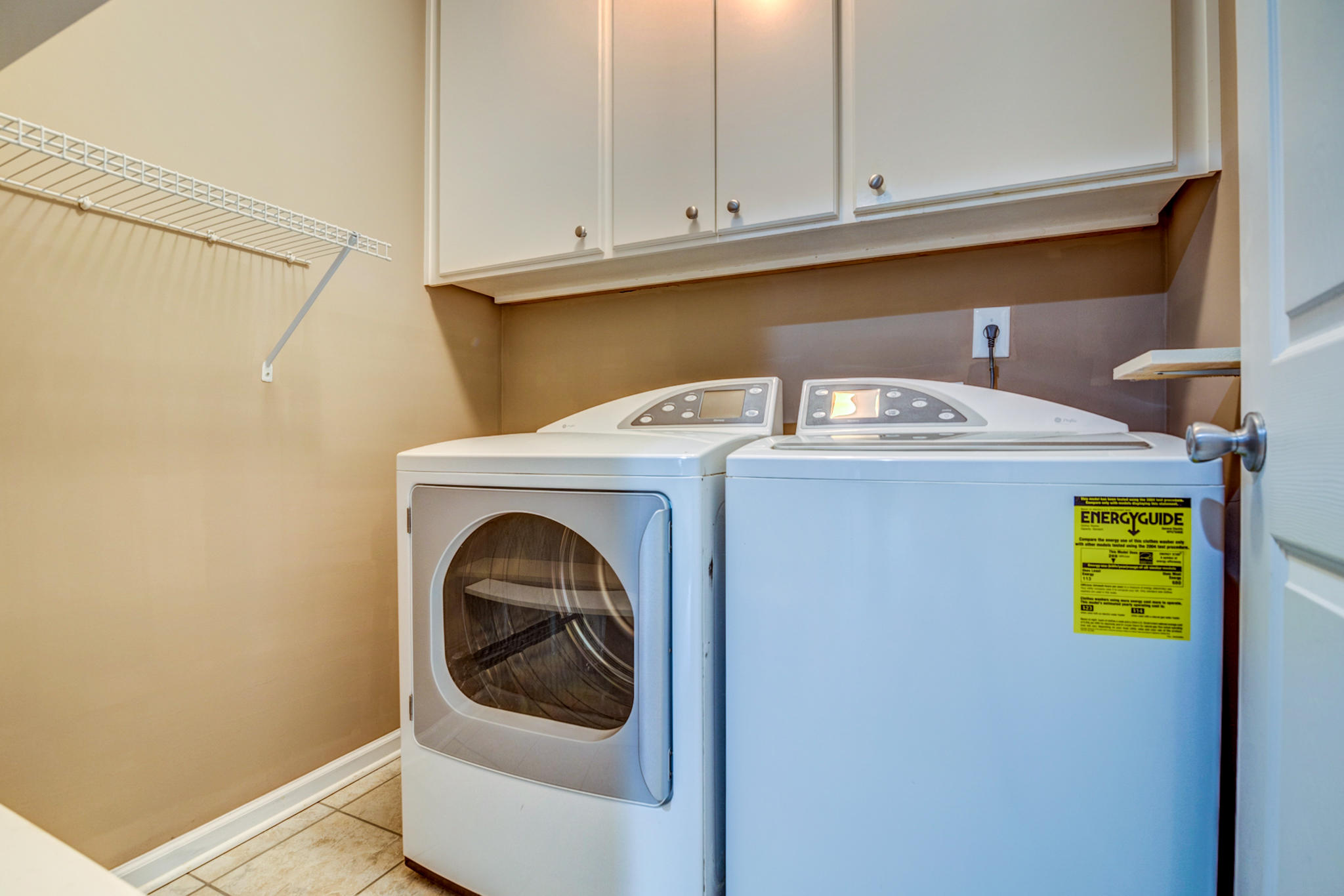1301 Woodlock Road Mount Pleasant, SC 29464 - Photo 18 of 22 Laundry Up