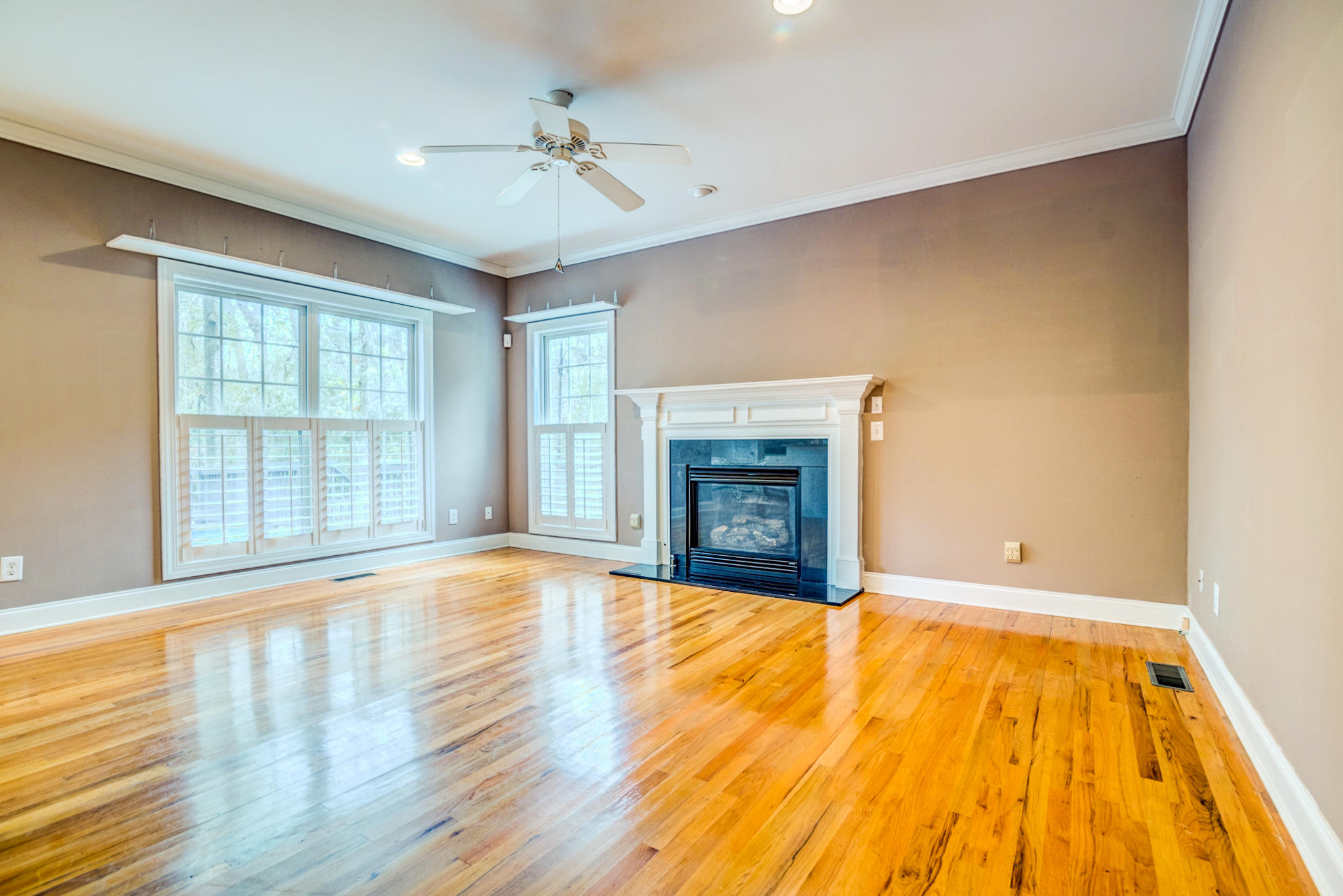1301 Woodlock Road Mount Pleasant, SC 29464 - Photo 8 of 22 Living