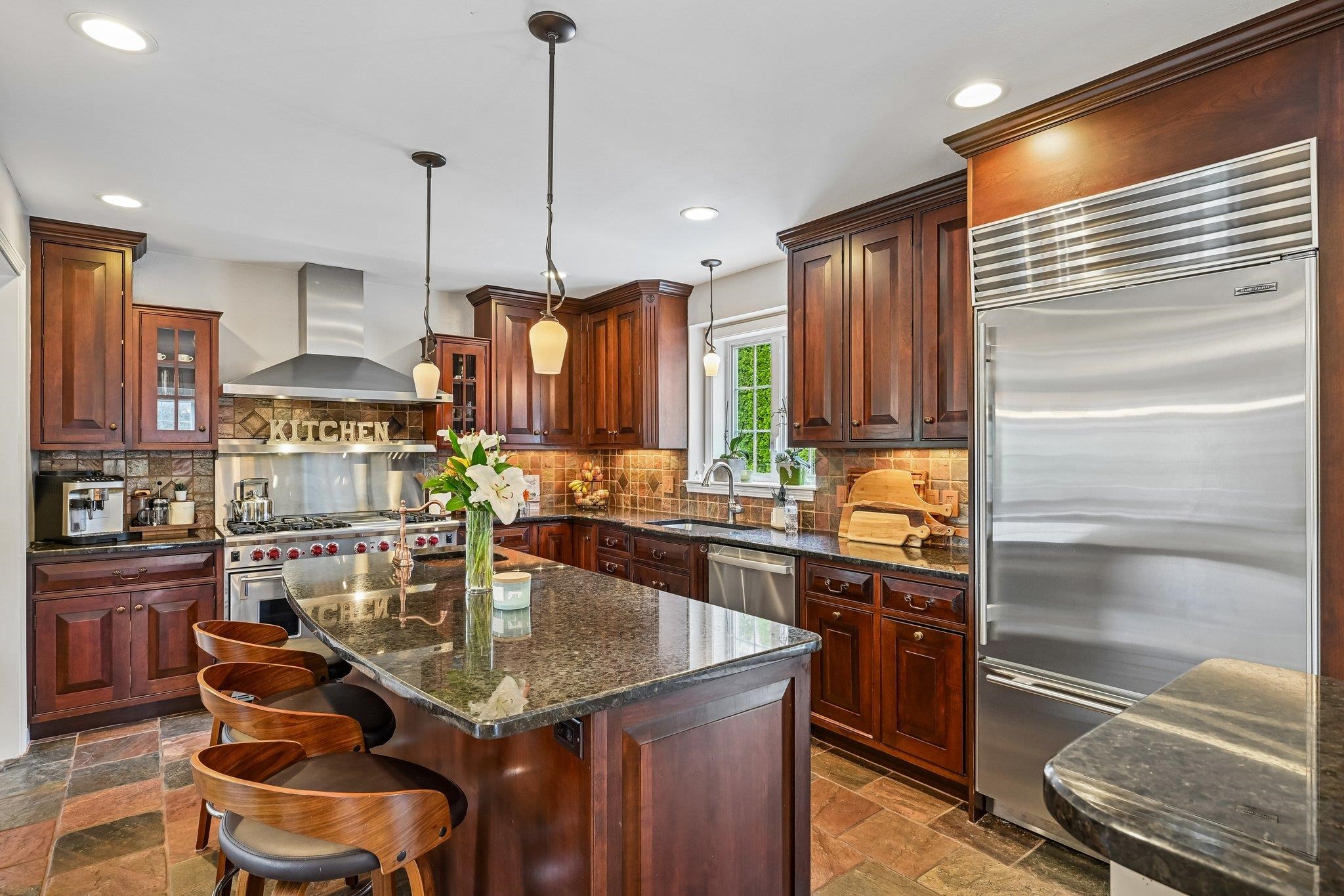 11 Longmeadow Road Windham, NH 03087 - Photo 3 of 60