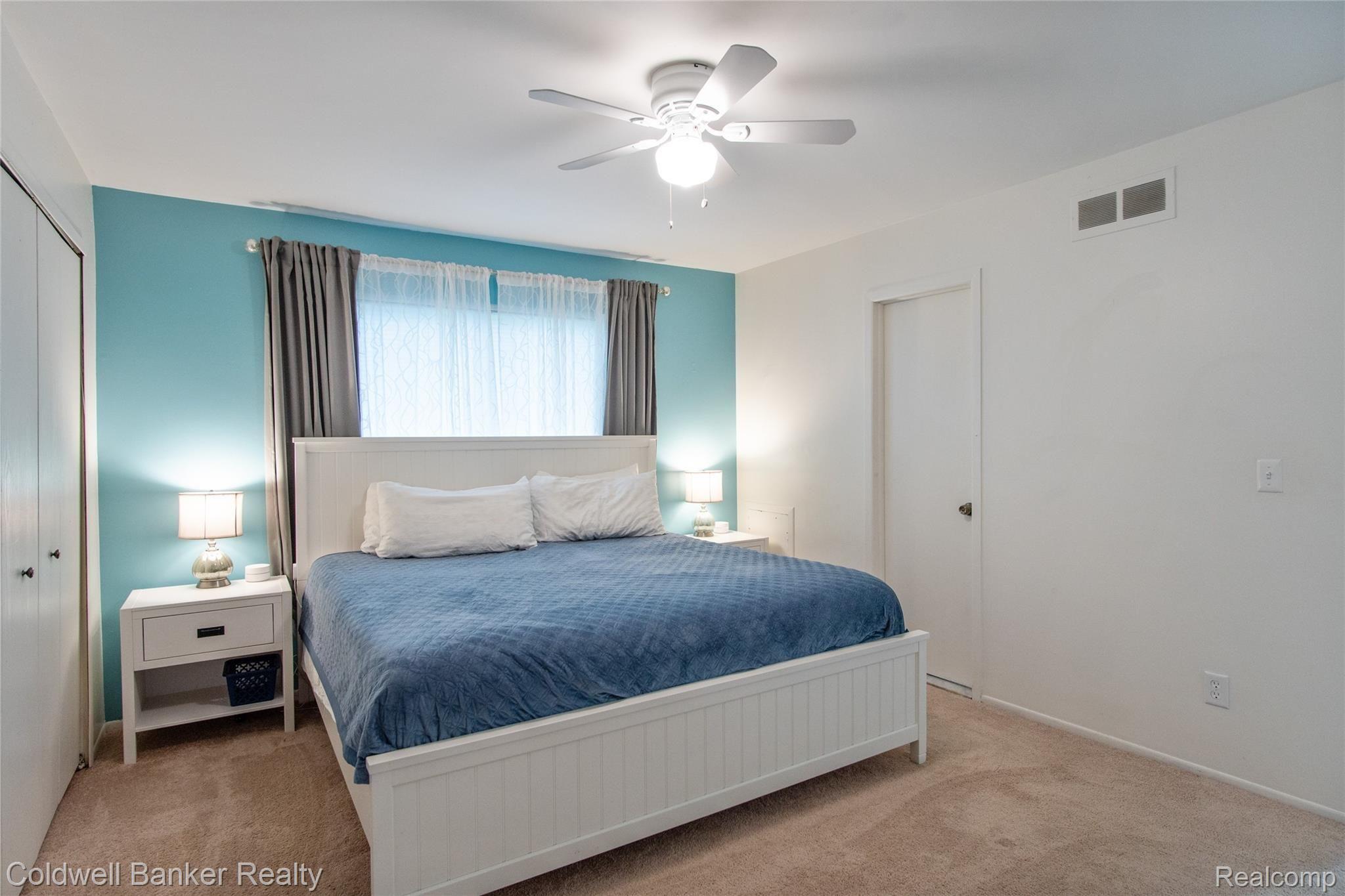 33794 Curtis Road Livonia, MI 48152 - Photo 12 of 31 21.jpg