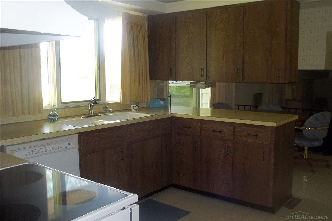 6228 Lakeshore Road Lexington, MI 48450 - Photo 13 of 35