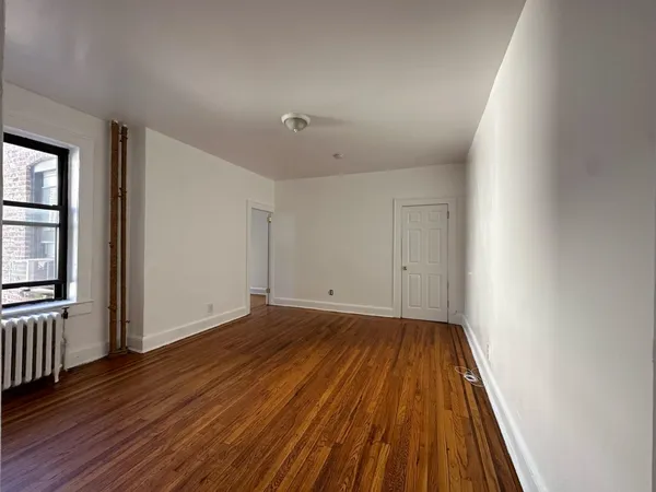 $1,650 | 24 Rock Street, Unit 101, Jersey City, NJ 07306