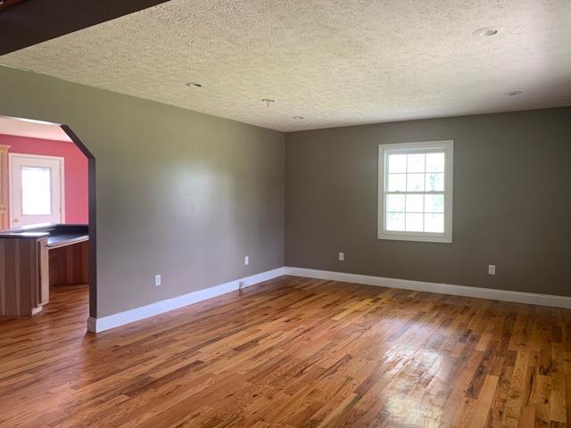 383 Soldier Road Altamont, TN 37301 - Photo 3 of 19 Living room