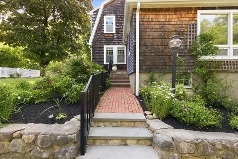 $1,195,000 | 694 Country Way, Scituate, MA 02066