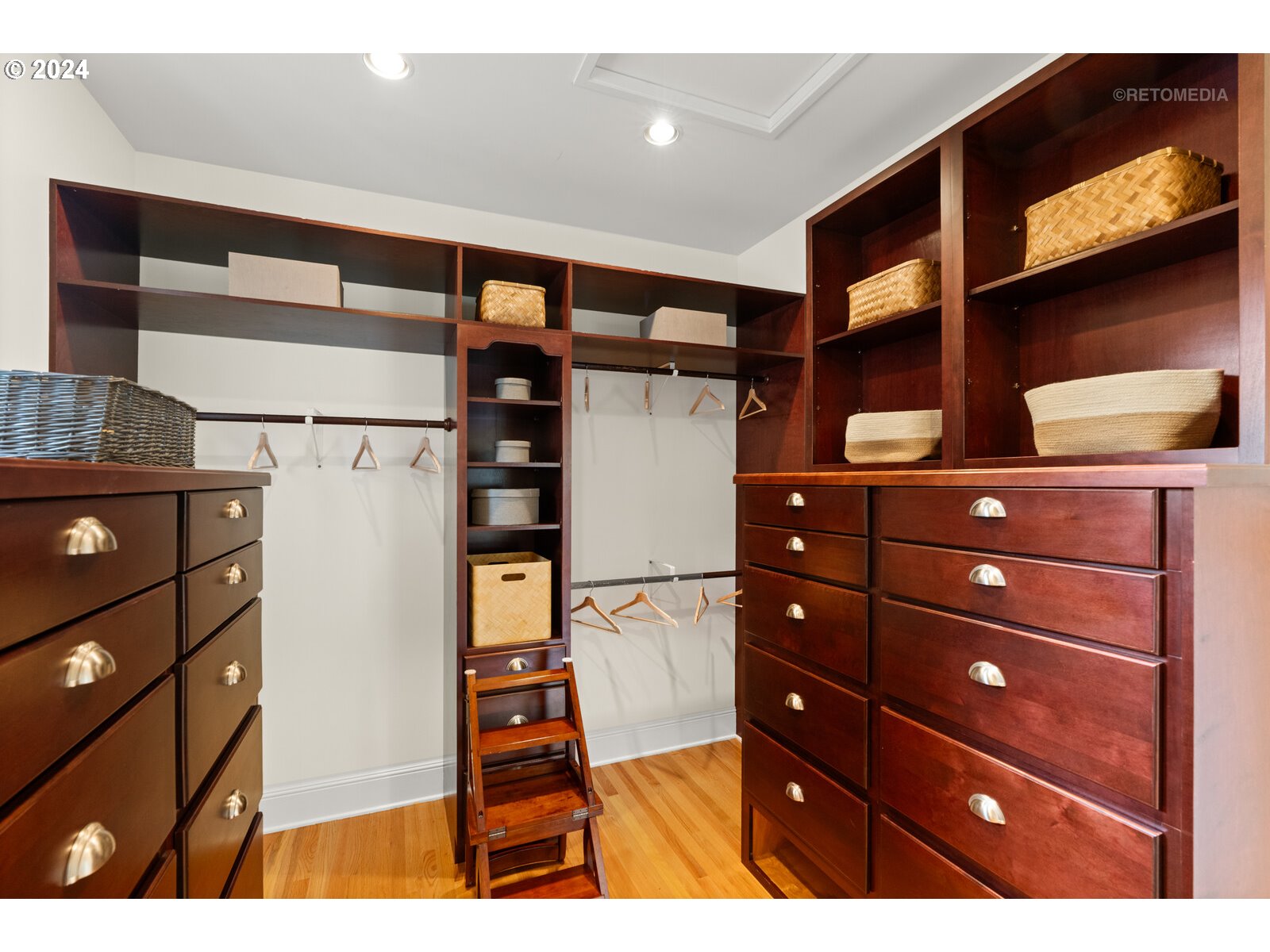 5207 Southwest Dosch Road Portland, OR 97239 - Photo 15 of 46 Gallery Image 15
