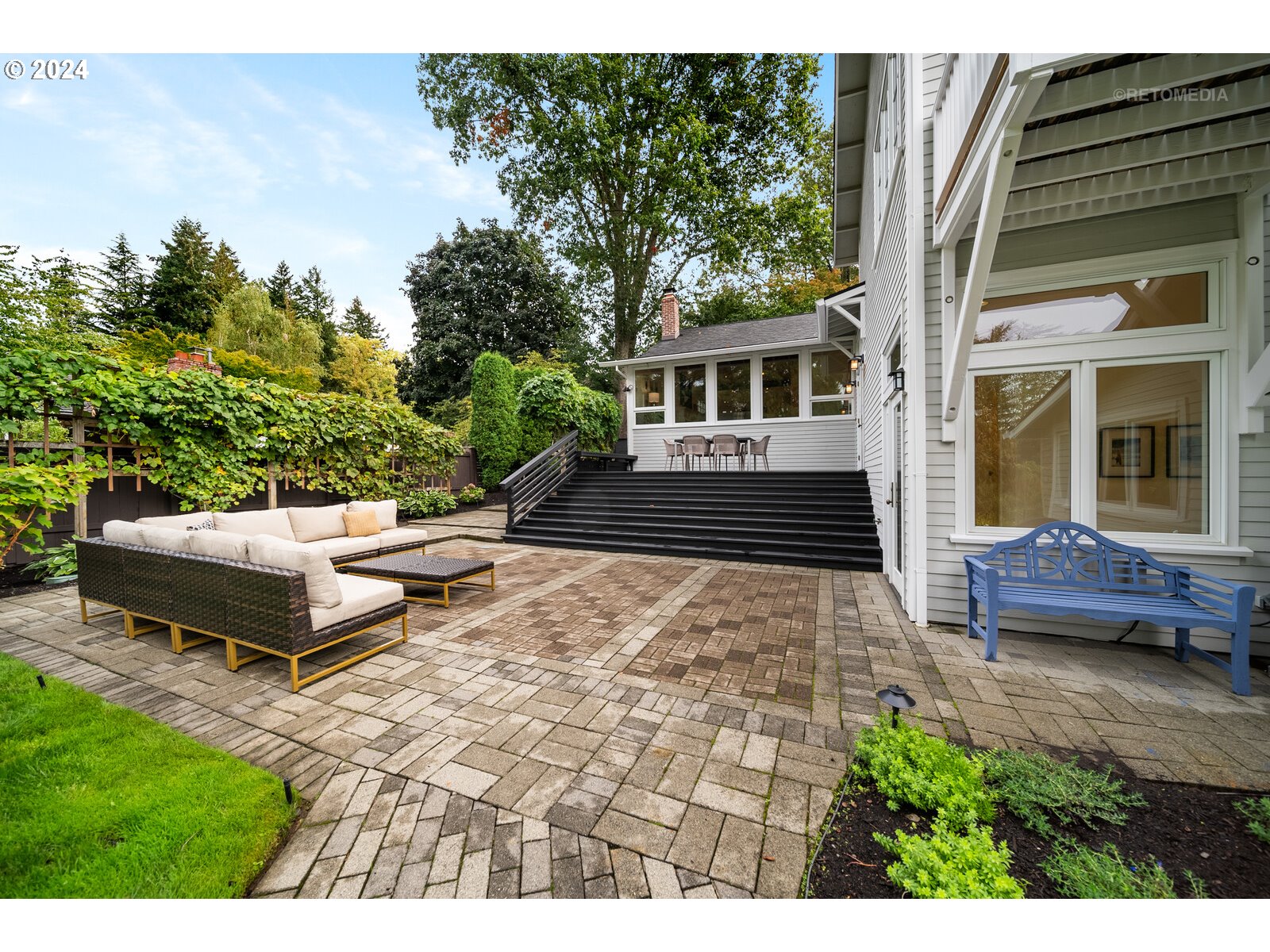 5207 Southwest Dosch Road Portland, OR 97239 - Photo 36 of 46 Gallery Image 36