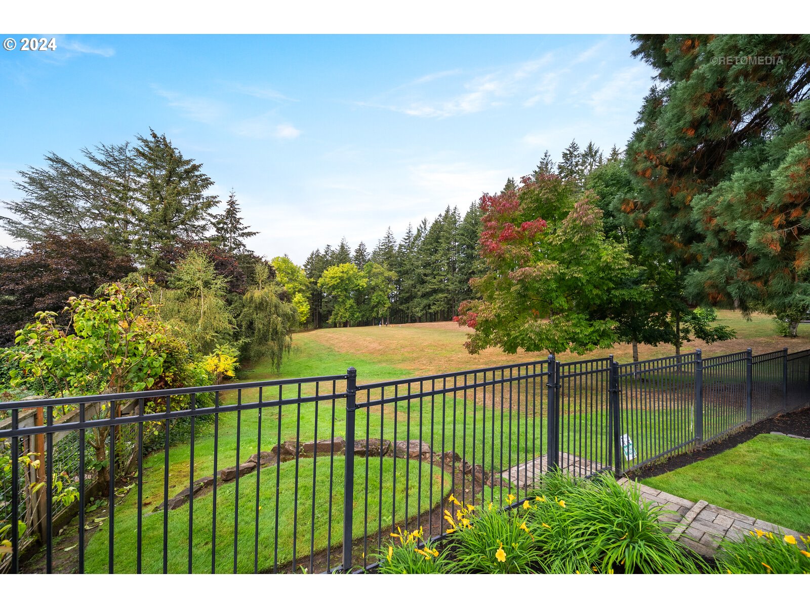5207 Southwest Dosch Road Portland, OR 97239 - Photo 38 of 46 Gallery Image 38