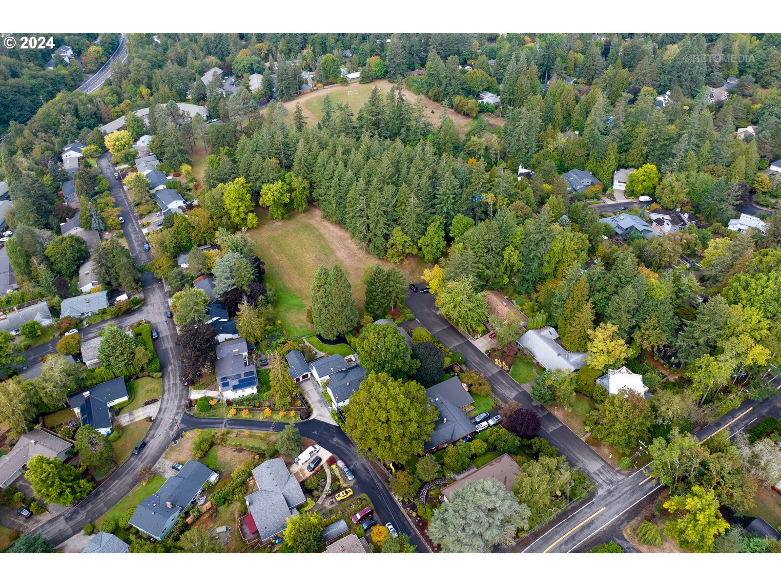 5207 Southwest Dosch Road Portland, OR 97239 - Photo 42 of 46 Gallery Image 42